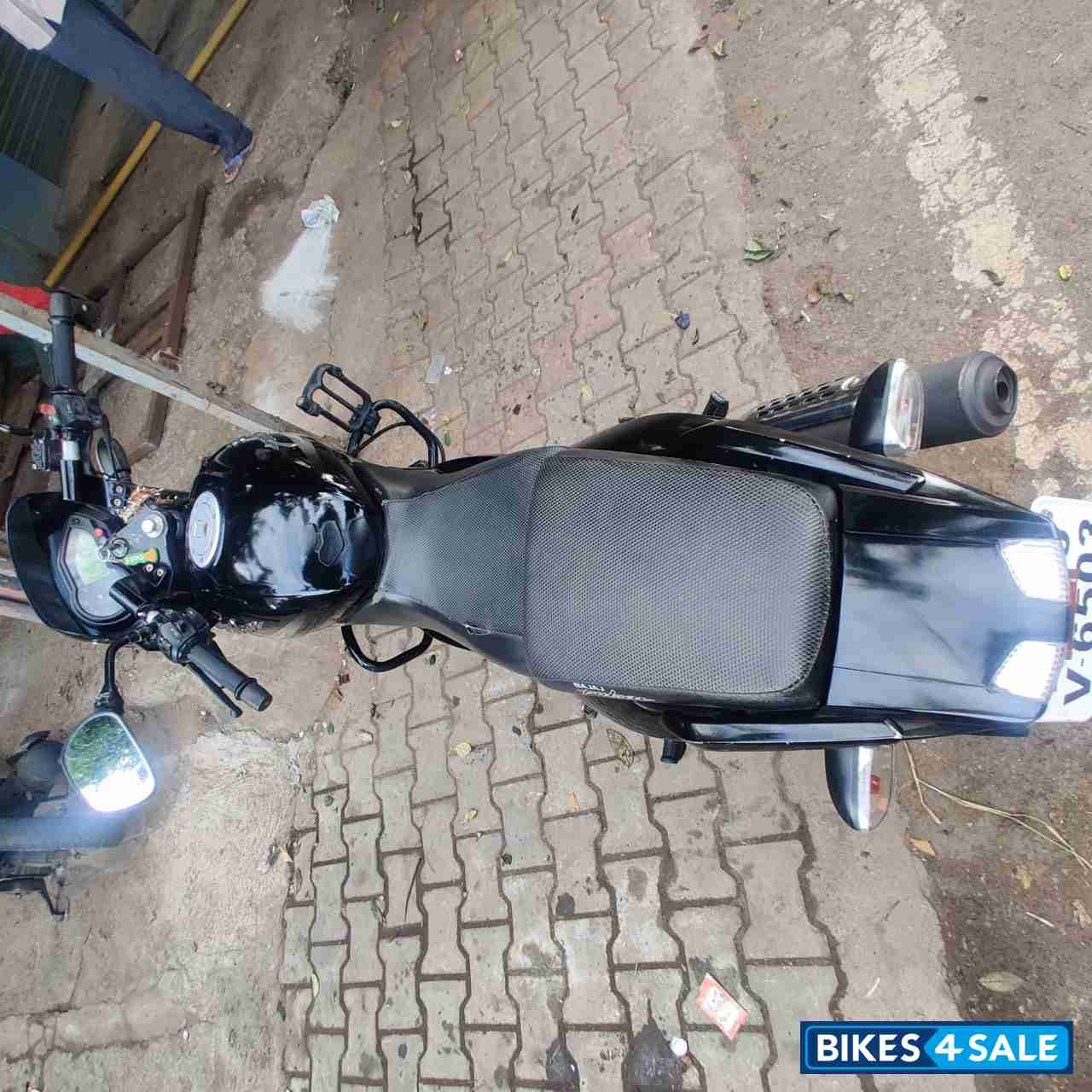 Black Bajaj Pulsar 180 DTSi