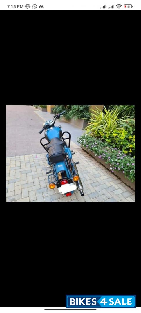 Blue Royal Enfield Classic Squadron Blue