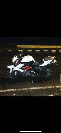 White Benelli TNT 600 i
