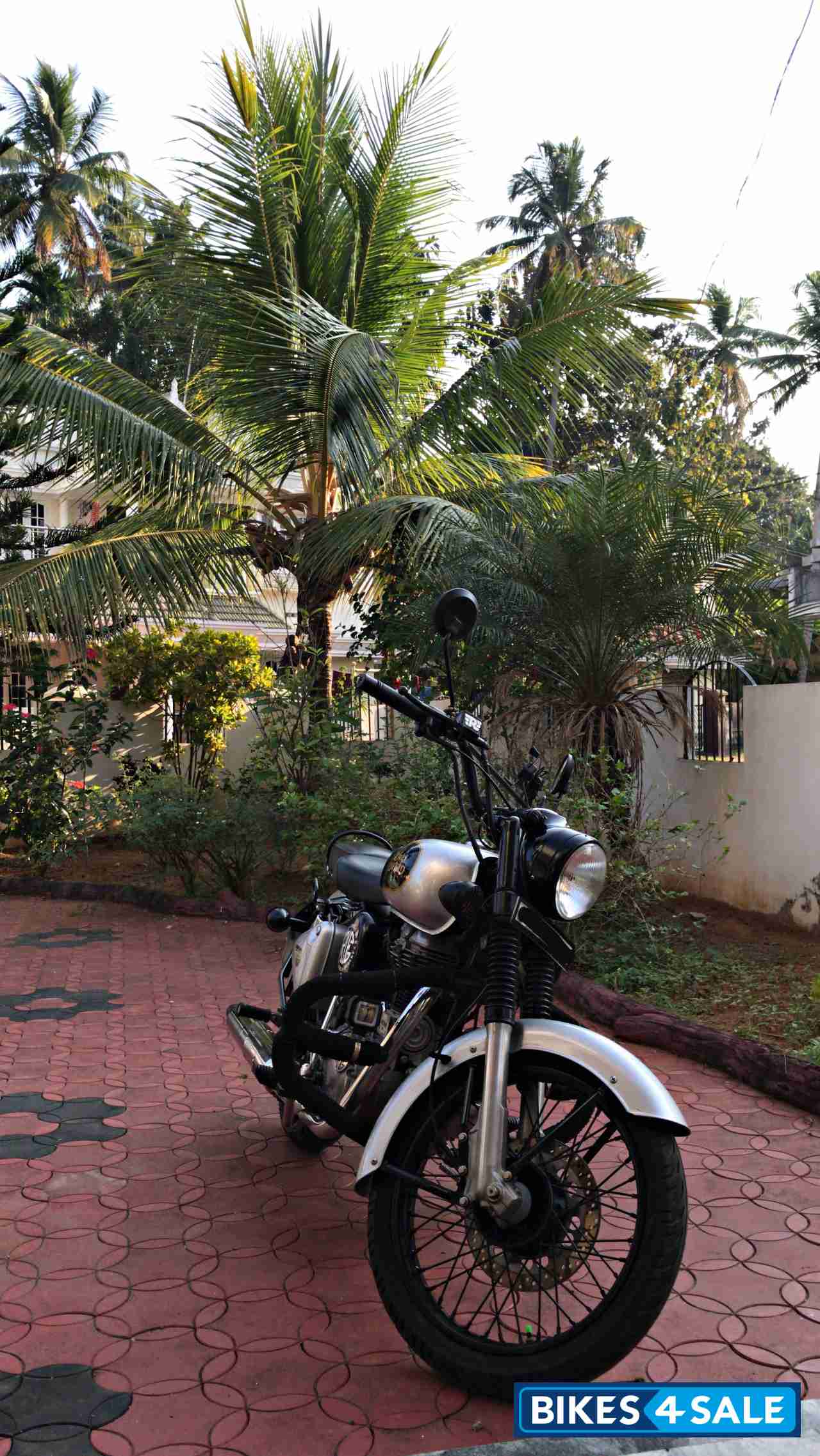 Royal Enfield Classic 350