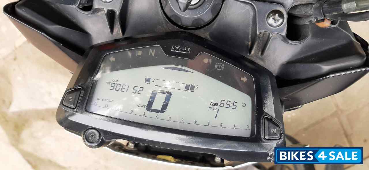 Matt Black TVS Apache RTR 200 4V