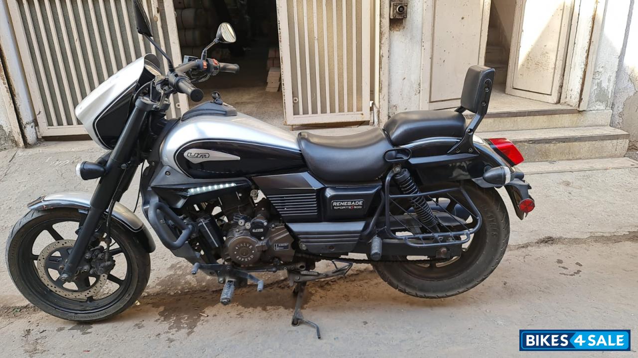 Grey UM Renegade Sports S