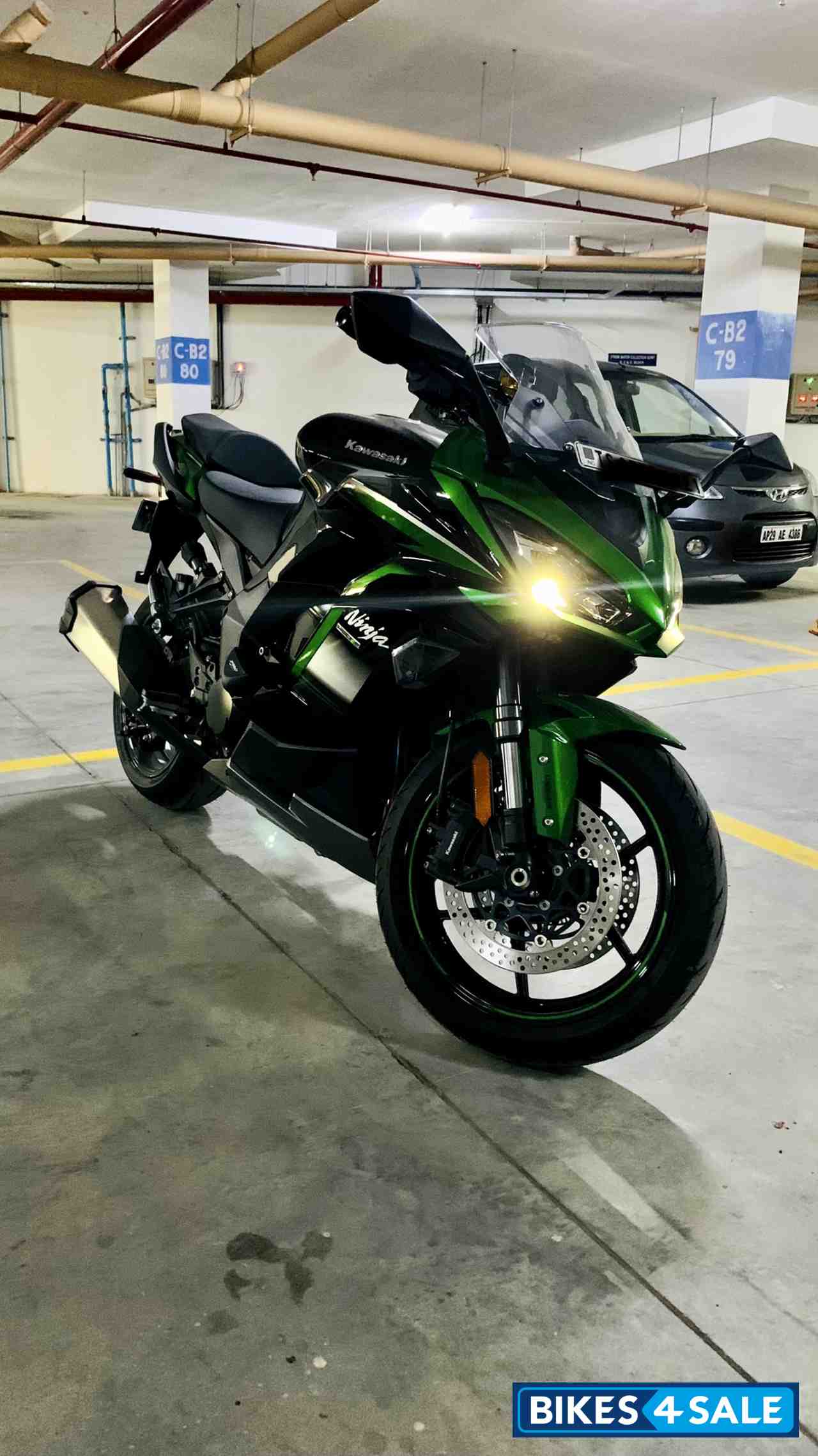 Emerald Blazed Green Kawasaki Ninja 1000SX BS6 2021