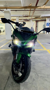Emerald Blazed Green Kawasaki Ninja 1000SX BS6 2021