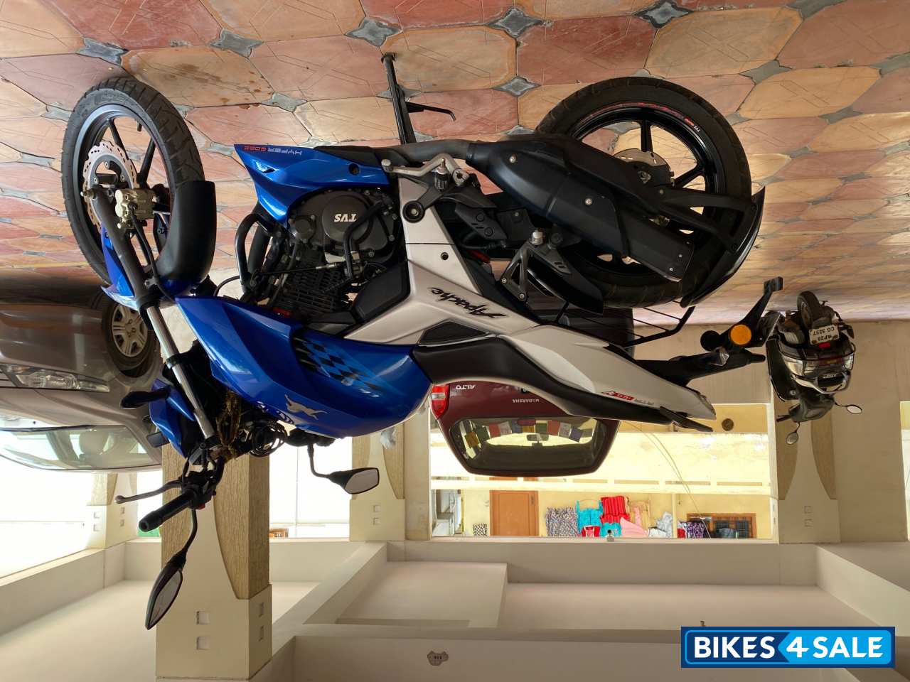 Blue And White TVS Apache RTR 160 BS VI Blue And White TVS Apache RTR 160 BS VI