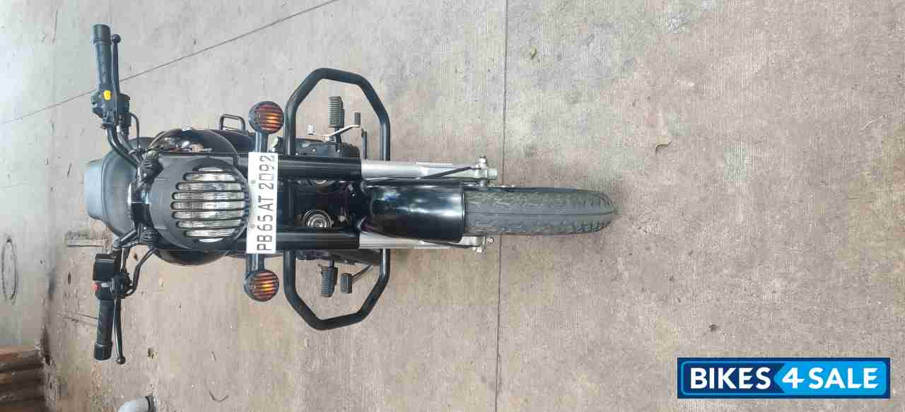 Royal Enfield Classic Stealth Black