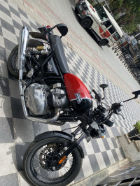 Royal Enfield Interceptor 650 Twin