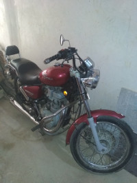 Red Royal Enfield Thunderbird TwinSpark 350