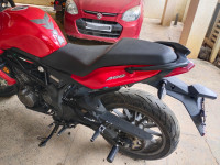 Red Benelli TNT 300