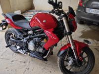 Red Benelli TNT 300