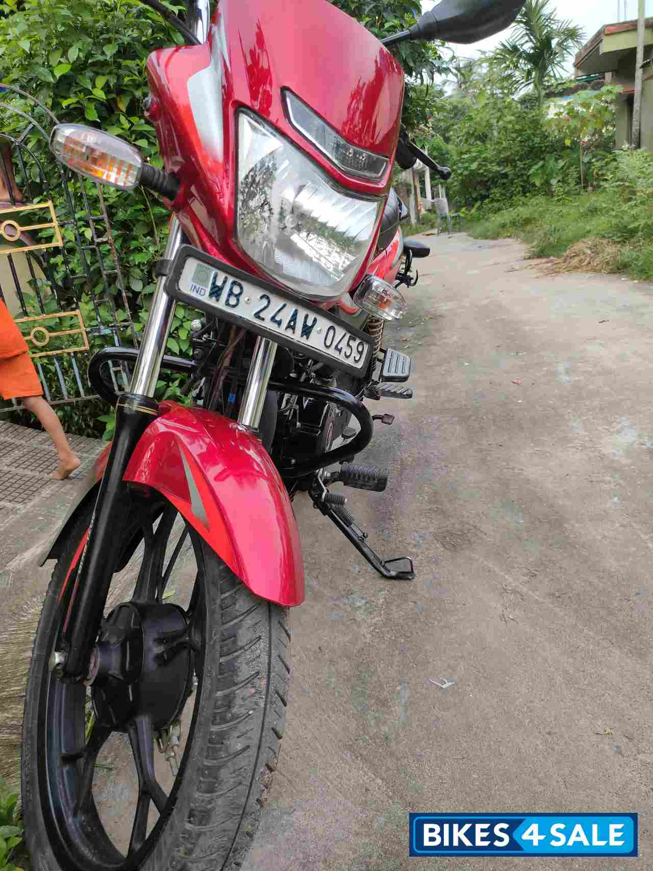 Red Bajaj Platina 110 H-Gear