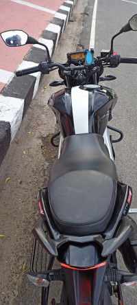 Black TVS Apache RTR 160 4V