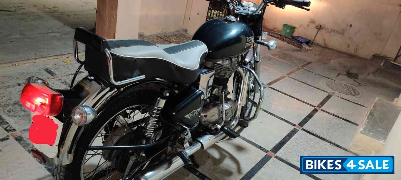 Black Royal Enfield Bullet Electra Twinspark