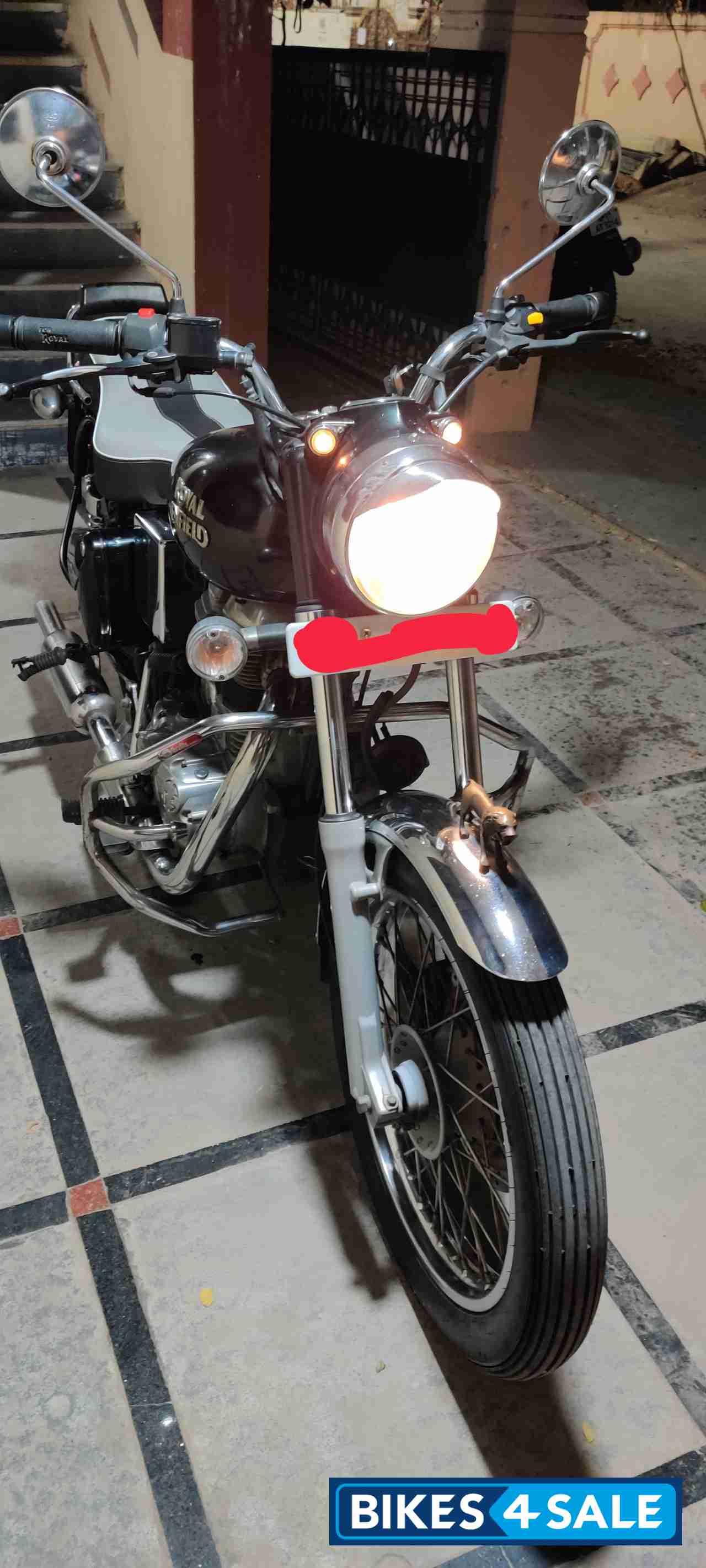 Black Royal Enfield Bullet Electra Twinspark