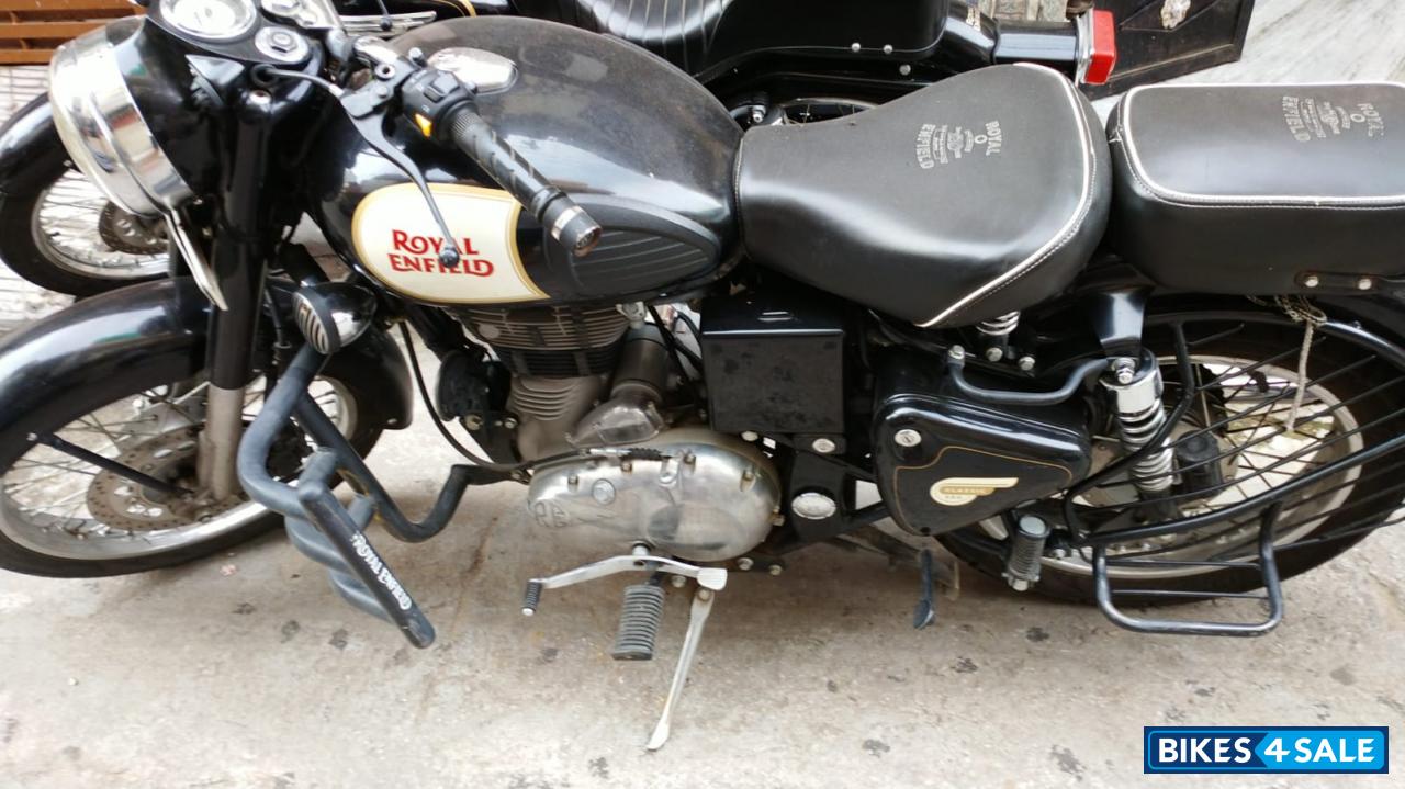 Black Royal Enfield Classic