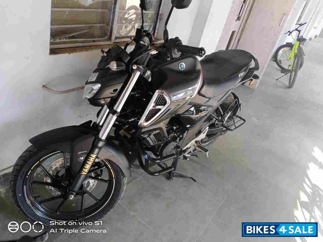 Mate Black Yamaha FZ-S FI V3 BS6