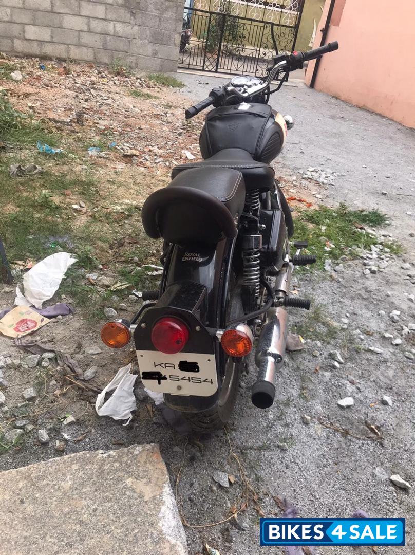 Black Royal Enfield Classic 350