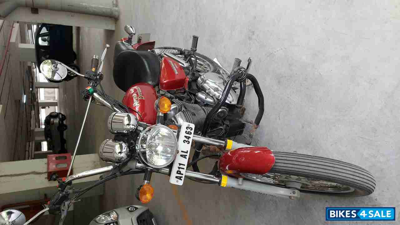 Red Royal Enfield Thunderbird TwinSpark 350