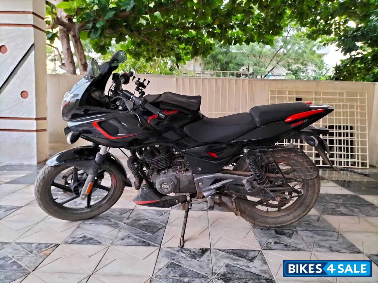 Black And Red Bajaj Pulsar 180F Neon BS6