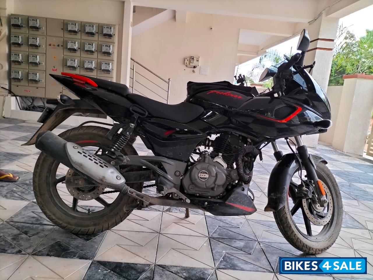 Black And Red Bajaj Pulsar 180F Neon BS6