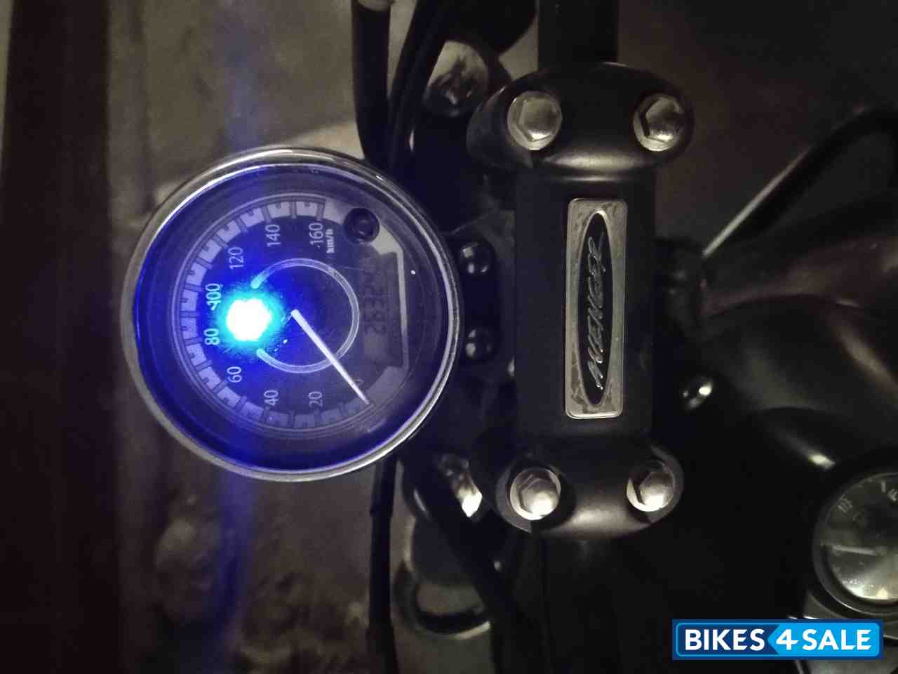 Bajaj Avenger Street 220