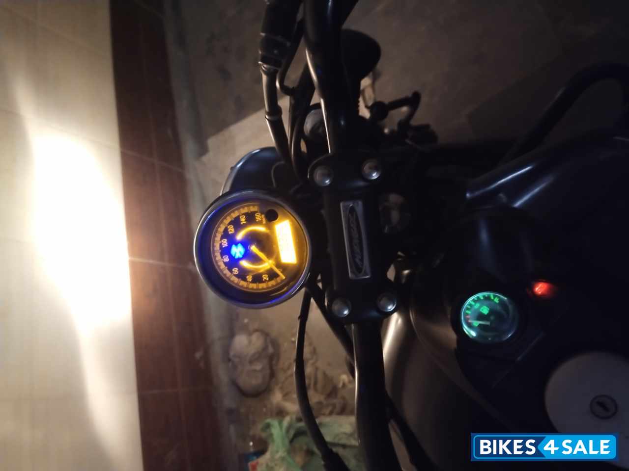 Bajaj Avenger Street 220