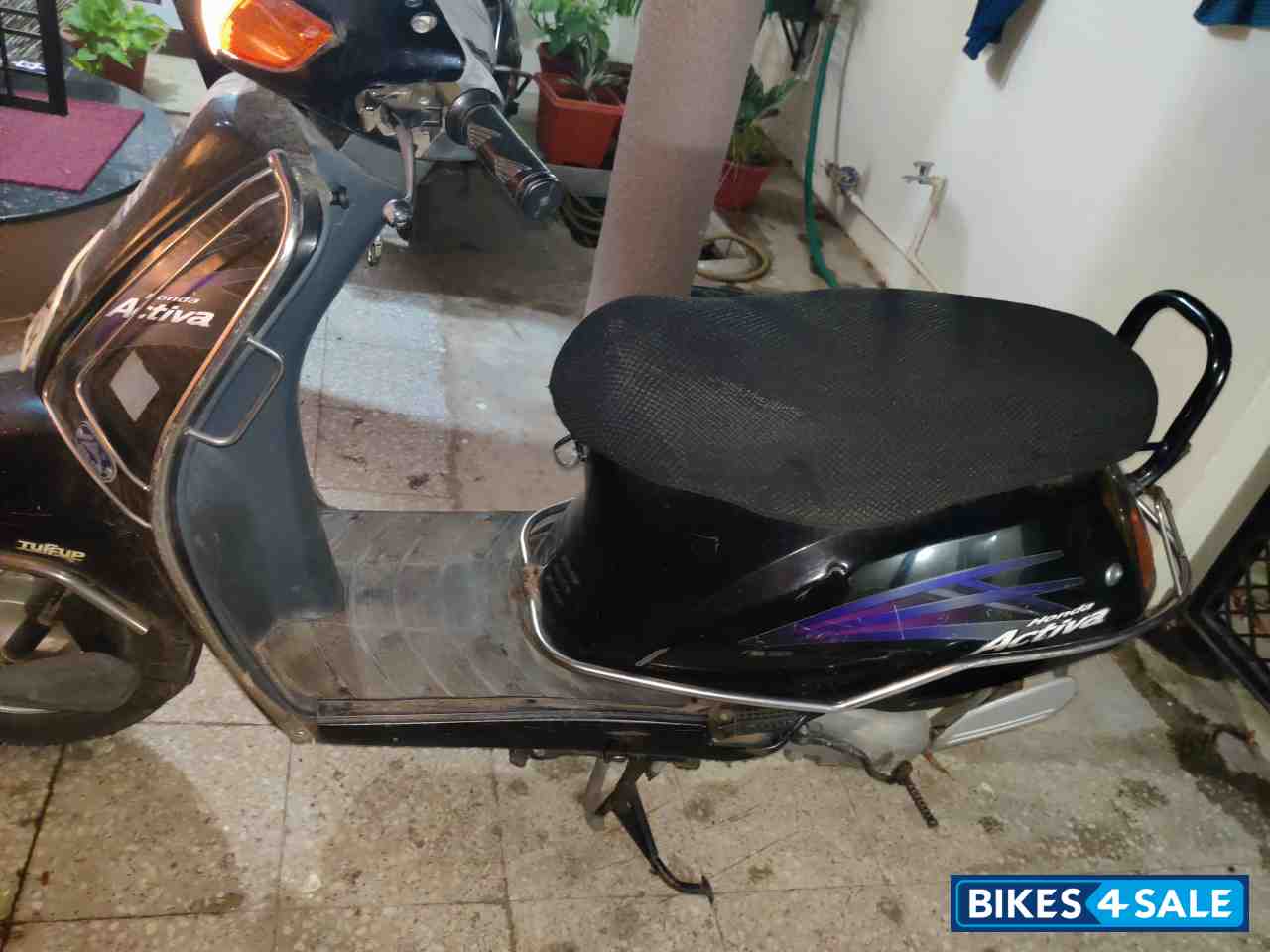 Black Honda Activa