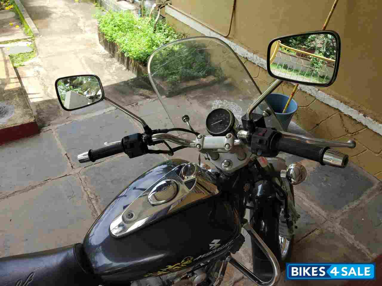 Bajaj Avenger 220 DTS-i