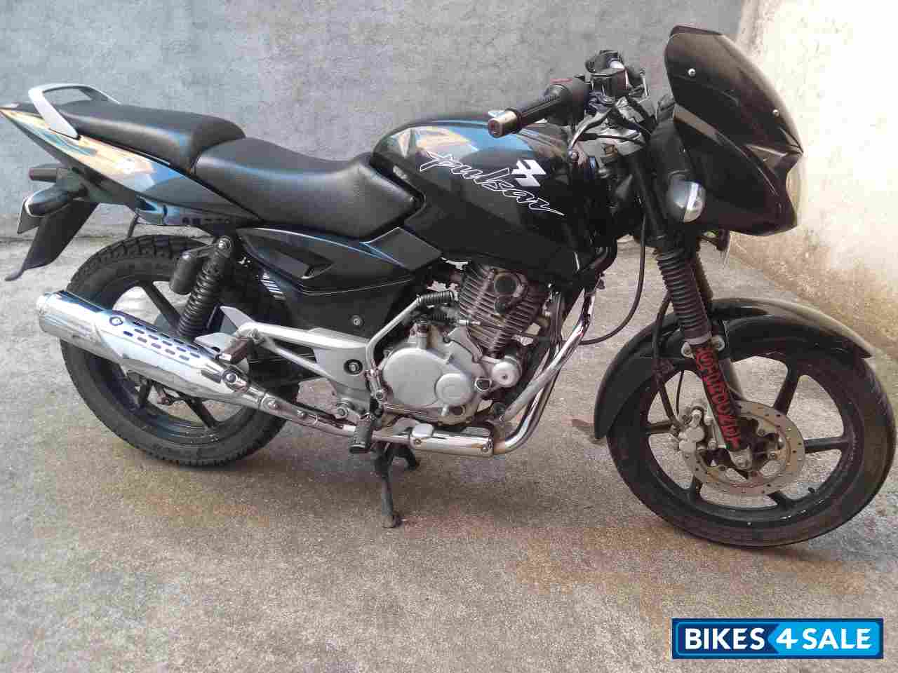 Black Bajaj Pulsar 150