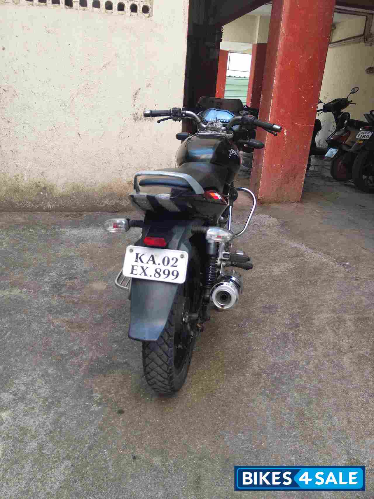 Black Bajaj Pulsar 150