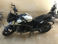 White Bajaj Dominar 400 ABS BS6