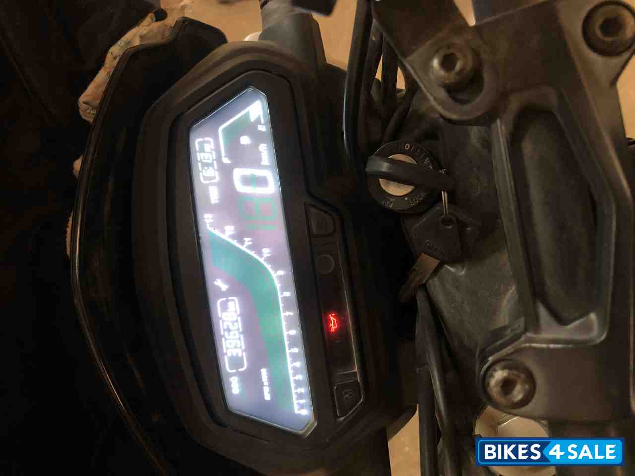 White Bajaj Dominar 400 ABS BS6