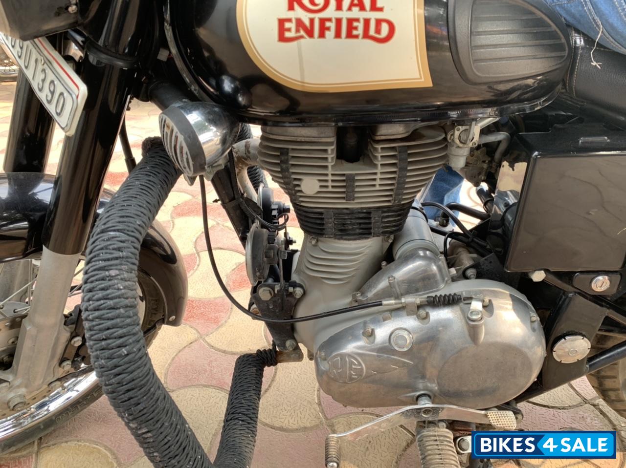 Black Royal Enfield Classic 350 Black Royal Enfield Classic 350