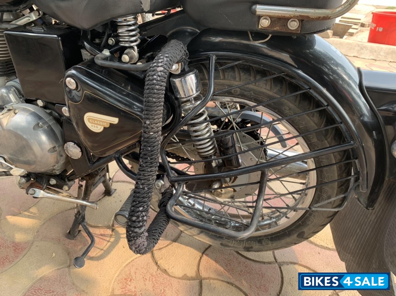 Black Royal Enfield Classic 350 Black Royal Enfield Classic 350