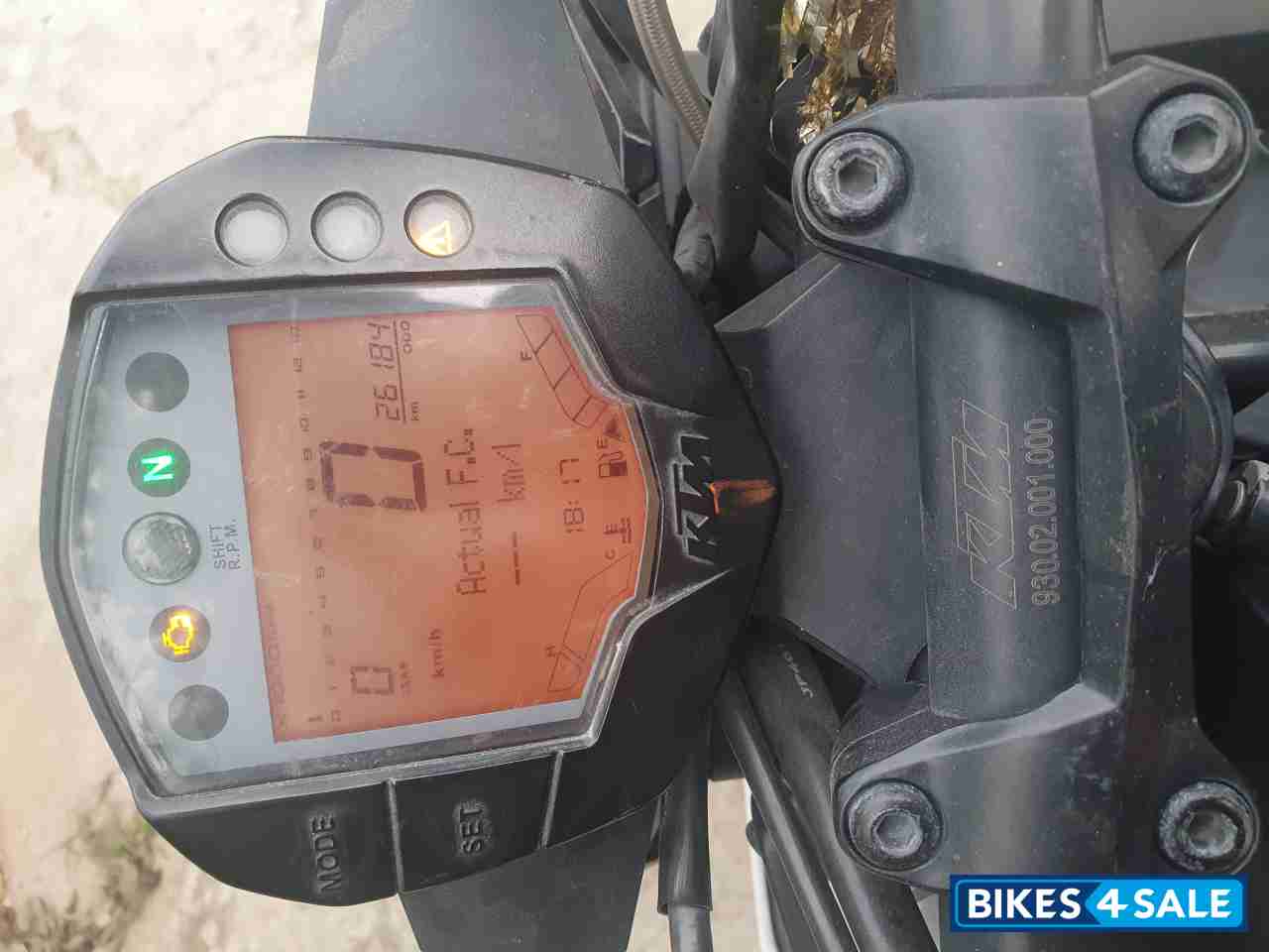 White KTM Duke 250 White KTM Duke 250