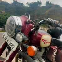Royal Enfield Classic 500