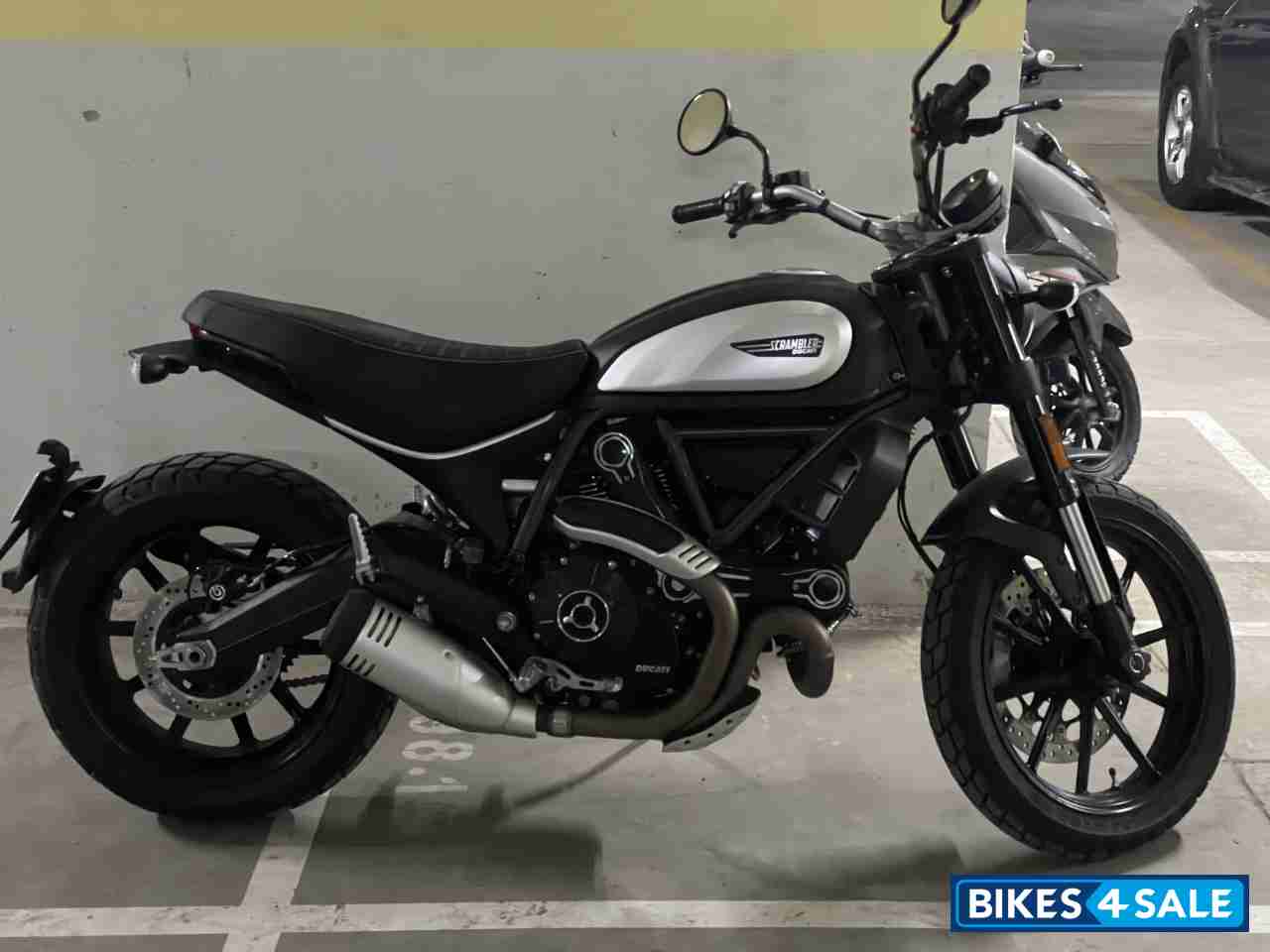 Ducati Scrambler Icon Dark