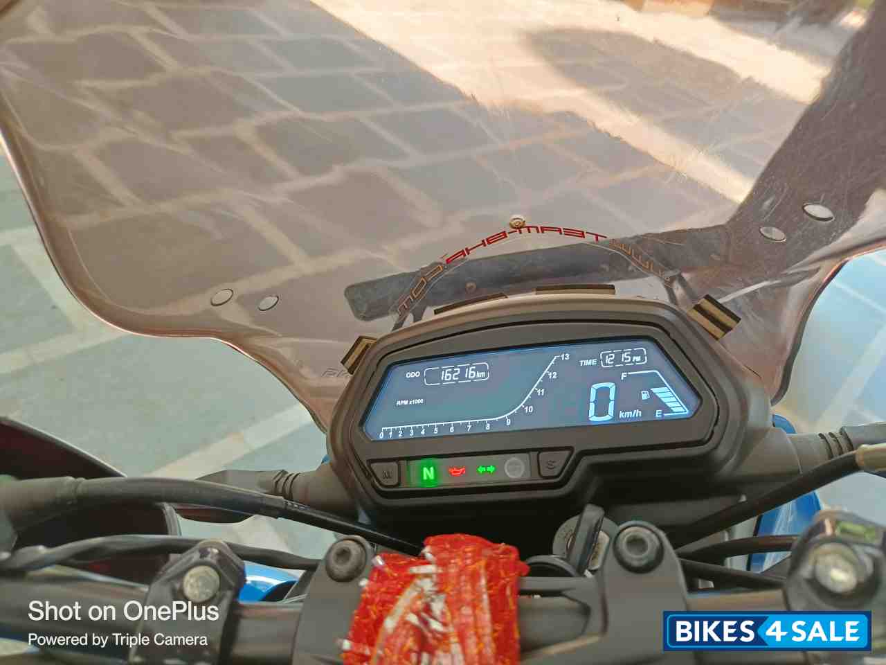 Glacier Blue Bajaj Dominar 400