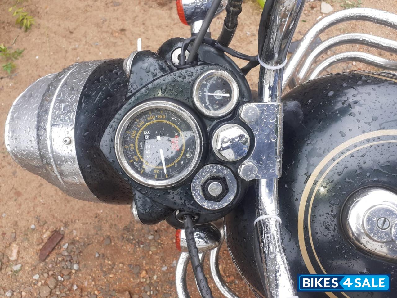 Royal Enfield Classic 500