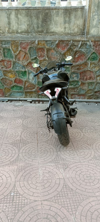 Black Bajaj Pulsar RS 200