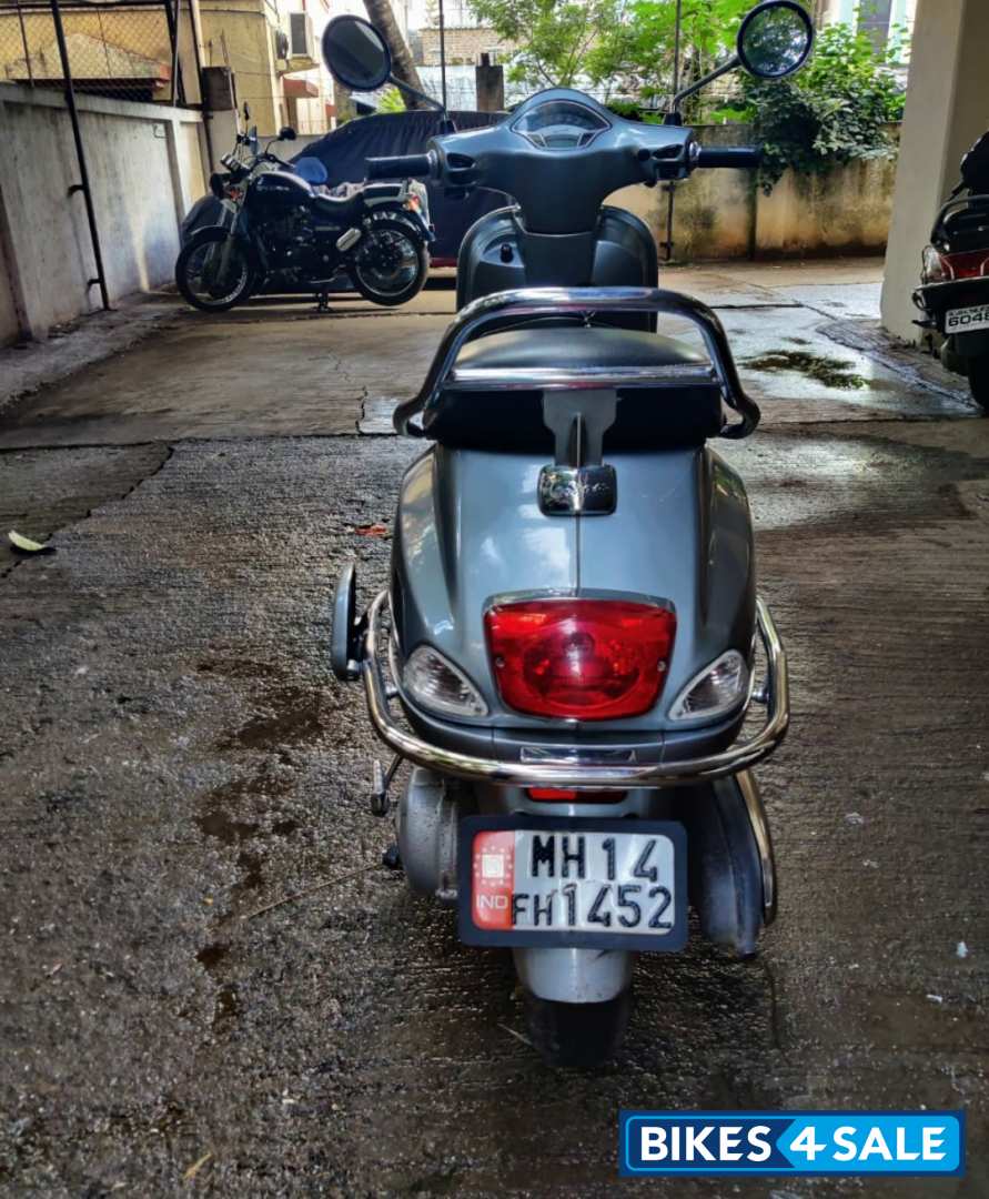 Vespa LX 125