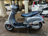 Vespa LX 125
