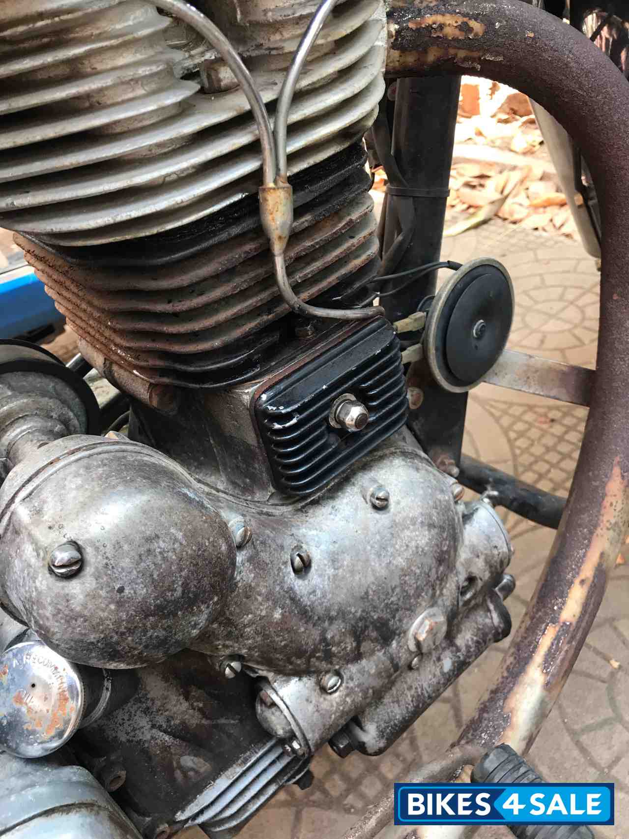 Black Royal Enfield Bullet Standard 350