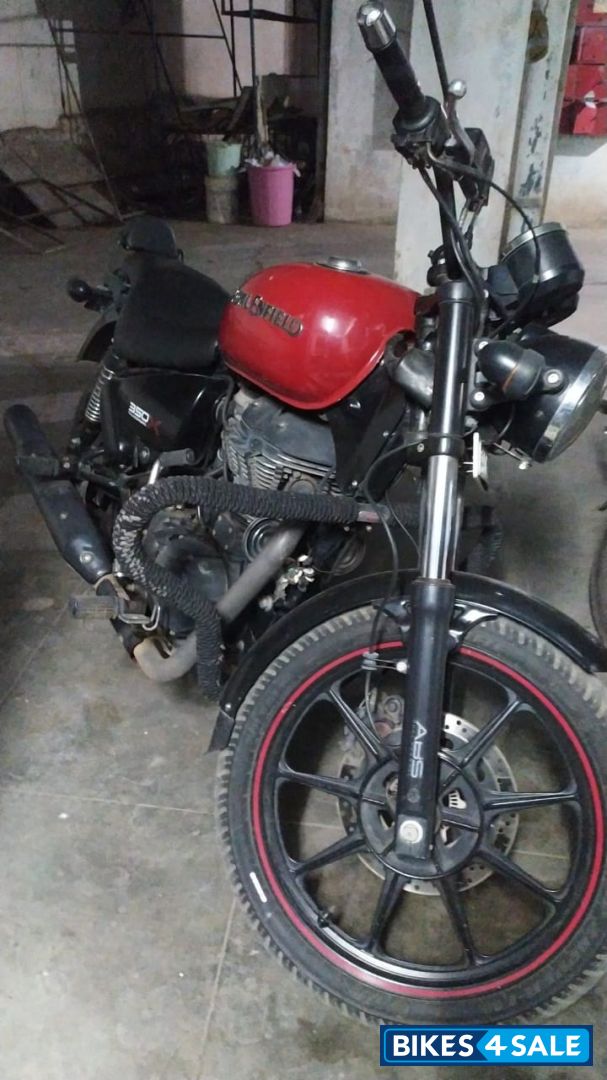 Red Royal Enfield Thunderbird X 350
