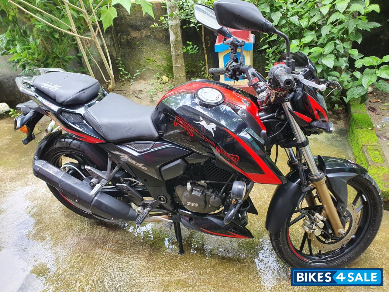Black And Red TVS Apache RTR 200 4V ABS Race Edition 2.0