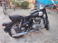 Black Royal Enfield Classic 350
