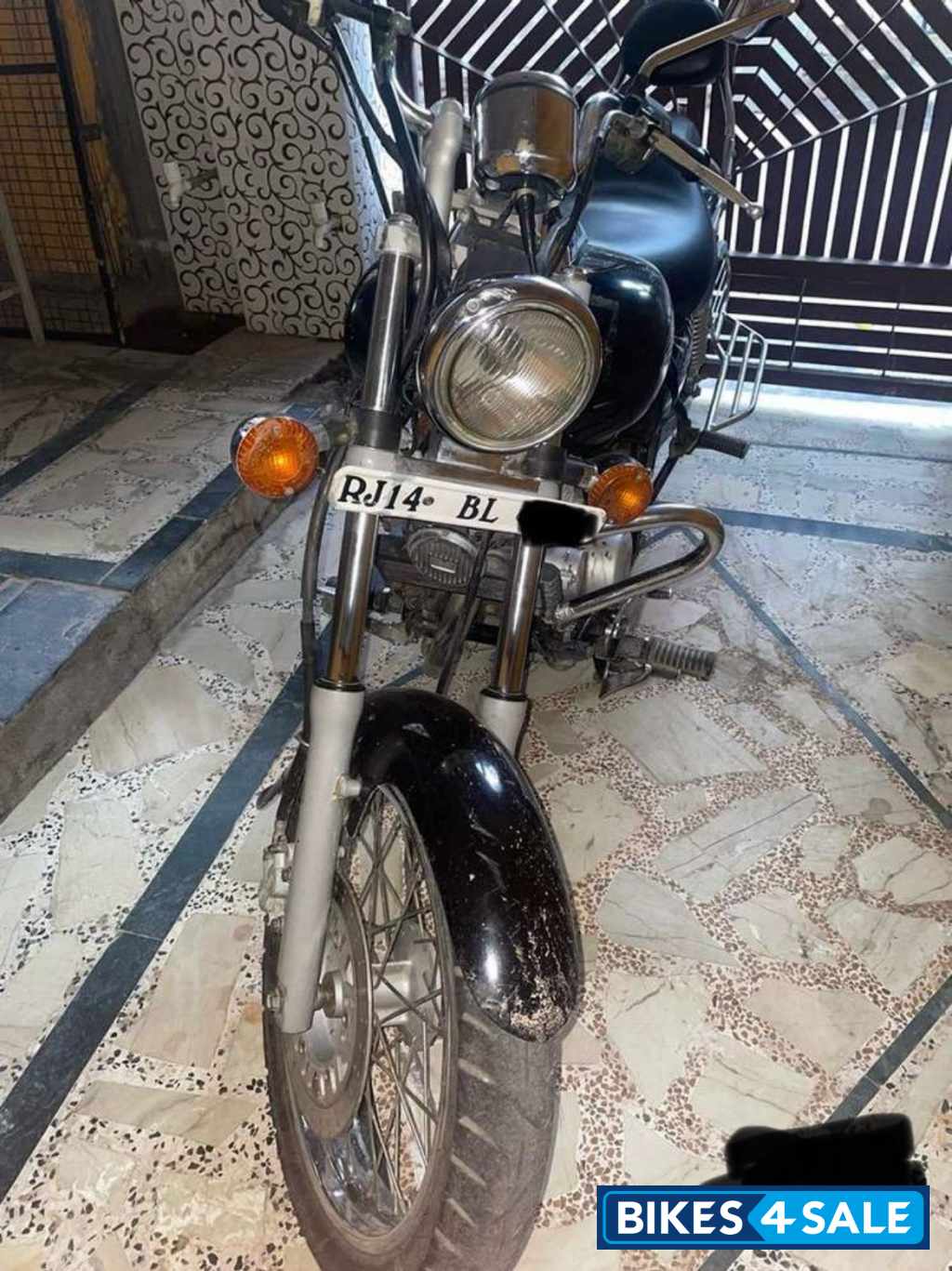 Bajaj Avenger 220 DTS-i