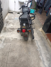 Black Royal Enfield Bullet 500