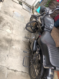 Black Royal Enfield Bullet 500