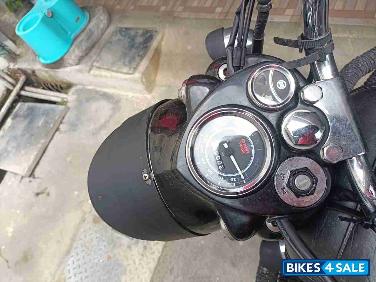 Black Royal Enfield Bullet 500